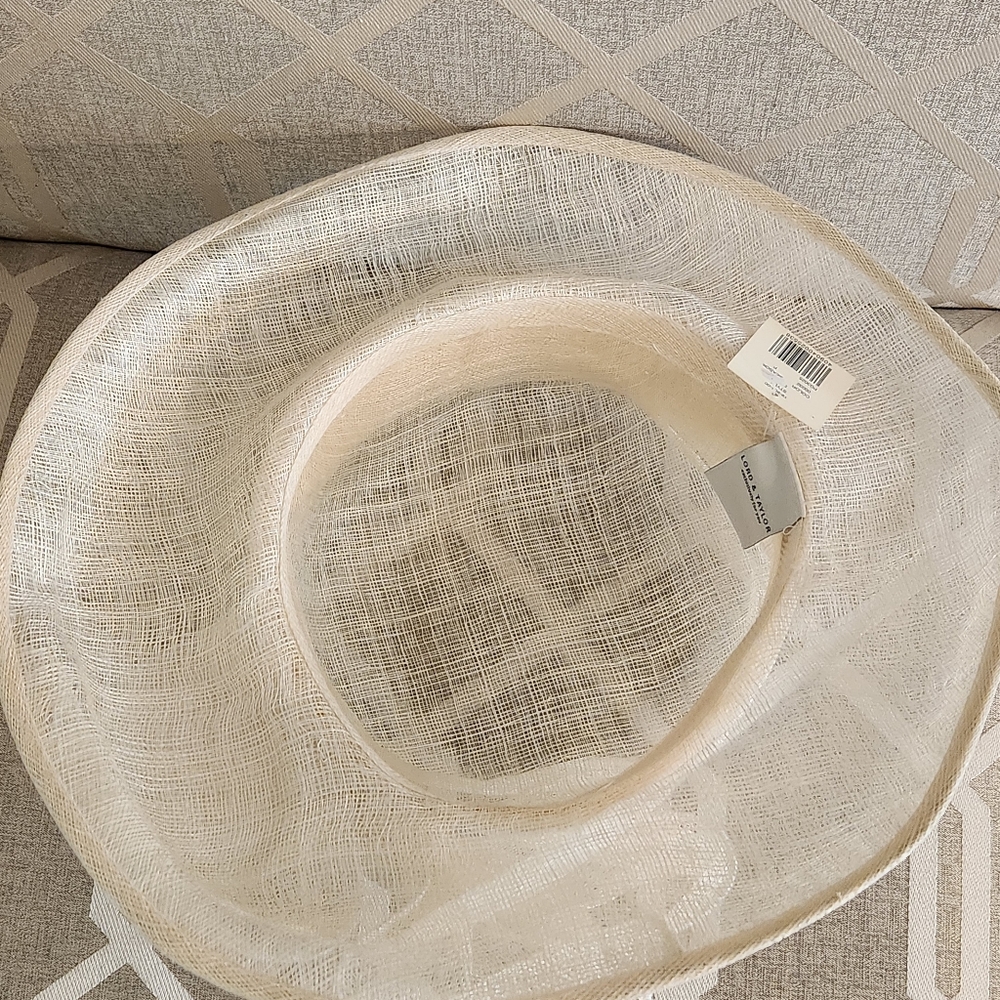 Lord and Taylor new with tags cream  hat with bow - Picture 6 of 6